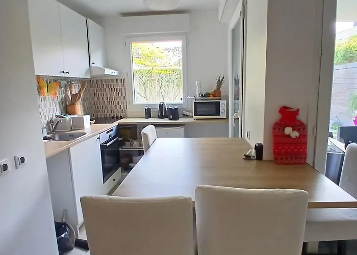 Le Cosy Grand 2 Pieces Avec Terrasse Couverte Jardin Et Place De Parking * Кан